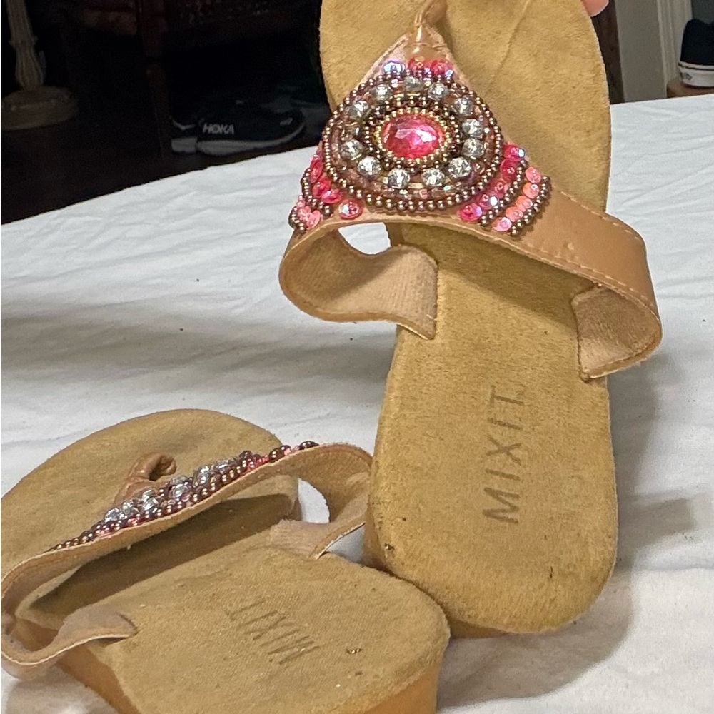 Women's Beaded Sandals in Pink and Tan - Picture 3 of 6